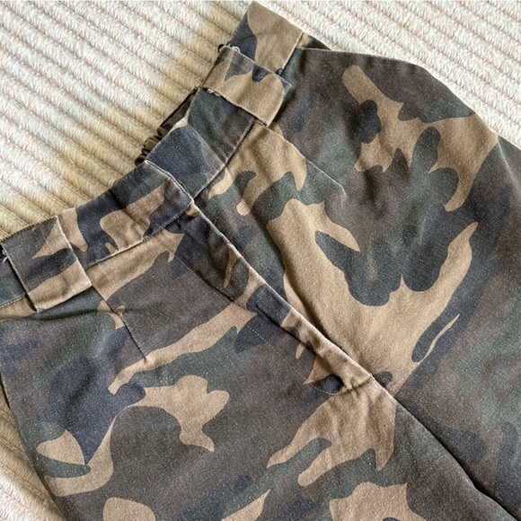 REVOLVE - superdown - militar cameo pants - Picture 9 of 15